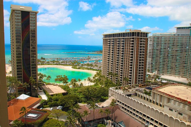 Photograph of the Hawaiian Hilton in Honolulu